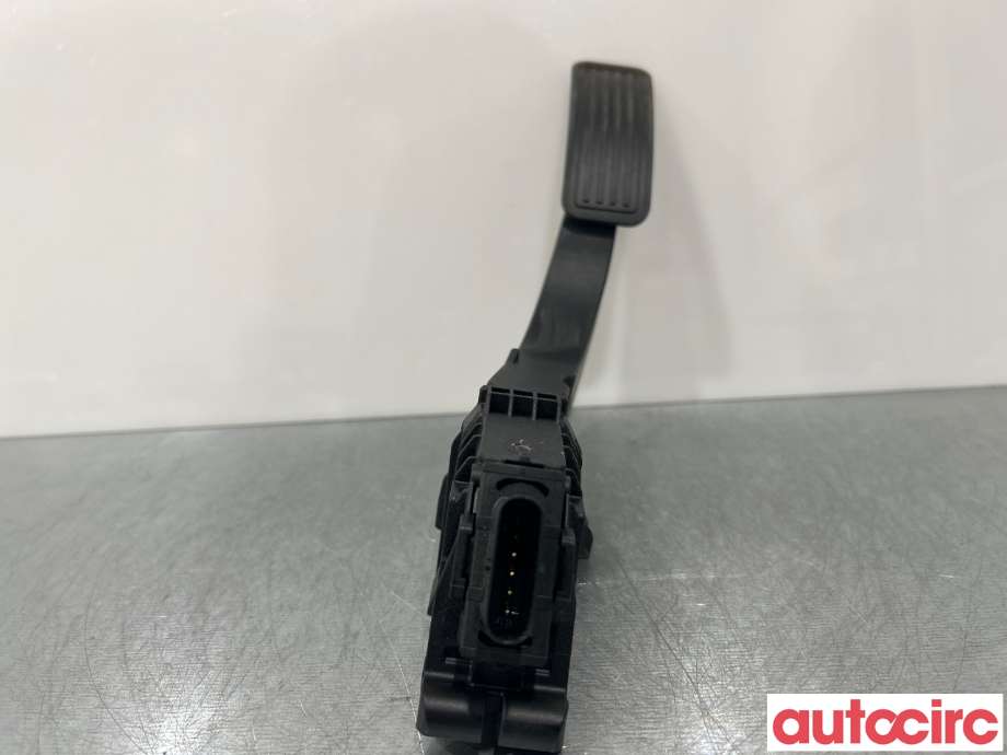 Pedal gass til Tesla Model Y 2021-2024 (Type I) (TESLA|1188695-50-A|6PV014021-00|)