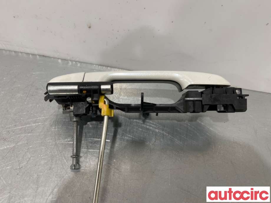 Dørhåndtak utv venstre foran til Toyota Yaris 2012-2014 (Type III, Fase 1)  (TOYOTA|692100D170A3||6920202160)