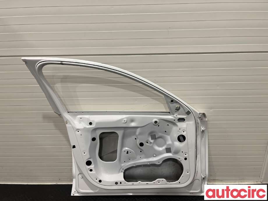 Dør venstre foran til Audi A6, Allroad 2012-2014 (Type III, Fase 1) (C7) (C7) (AUDI|4G0831051)