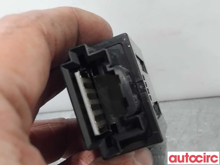 Bryter Antispinn til Citroën C4, Aircross 2012-2017  (CITROEN|6490RG|)