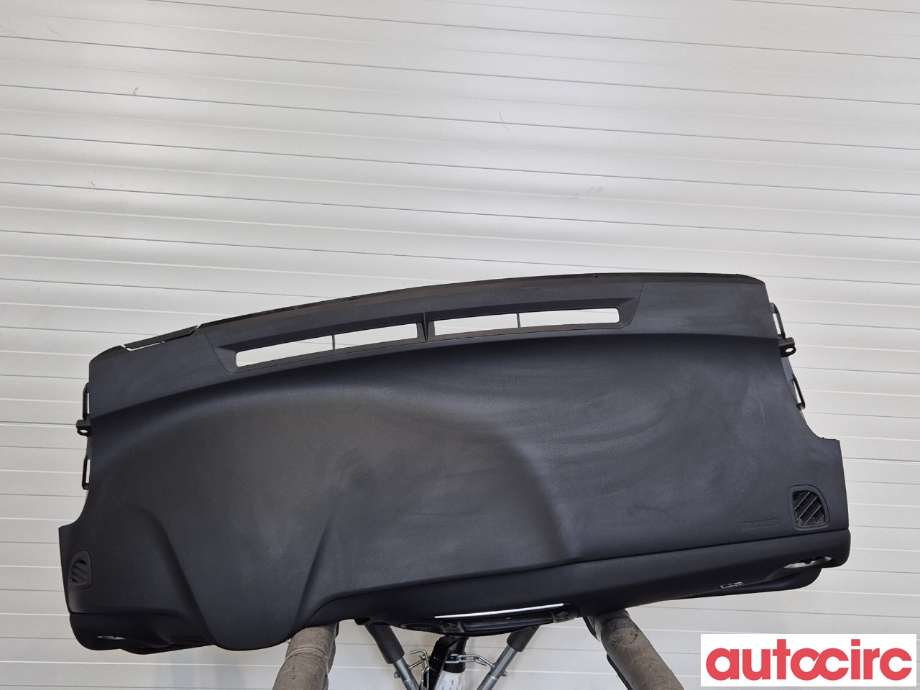 Dashbord til Toyota Yaris 2014-2020 (Type III, Fase 2)  (TOYOTA|553020D180C1|)