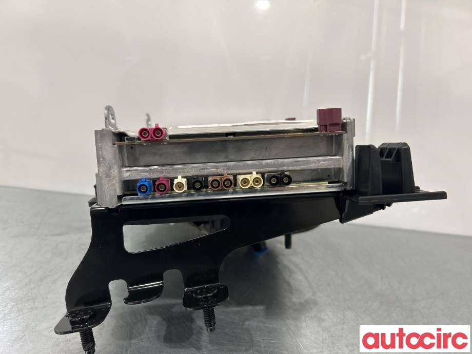 Styreenhet diverse til Tesla Model Y 2021-2024 (Type I) (TESLA|1684435-S0-J||1684435-00-J)