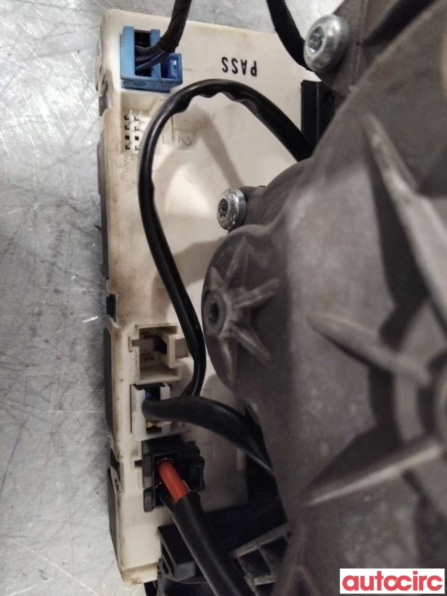 Baklukeåpner motor til Mercedes E-Klasse 2013-2016 (Fase 2) (W212) (W212) (MERCEDES|A2048203042|C23174-101|A2128203742)