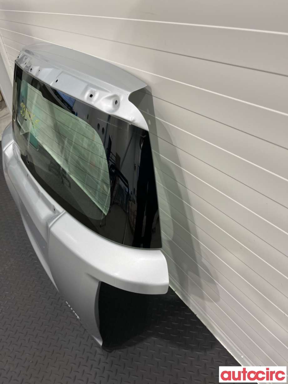 Bakluke combi til Toyota Urban Cruiser 2009-2014  (TOYOTA|6700552B30|)