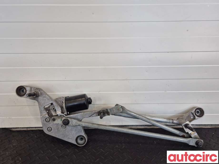 Viskermotor frontrute til Mercedes Vito 2014-->> (W447) (W447) (MERCEDES|A4478200040|W000051184|)