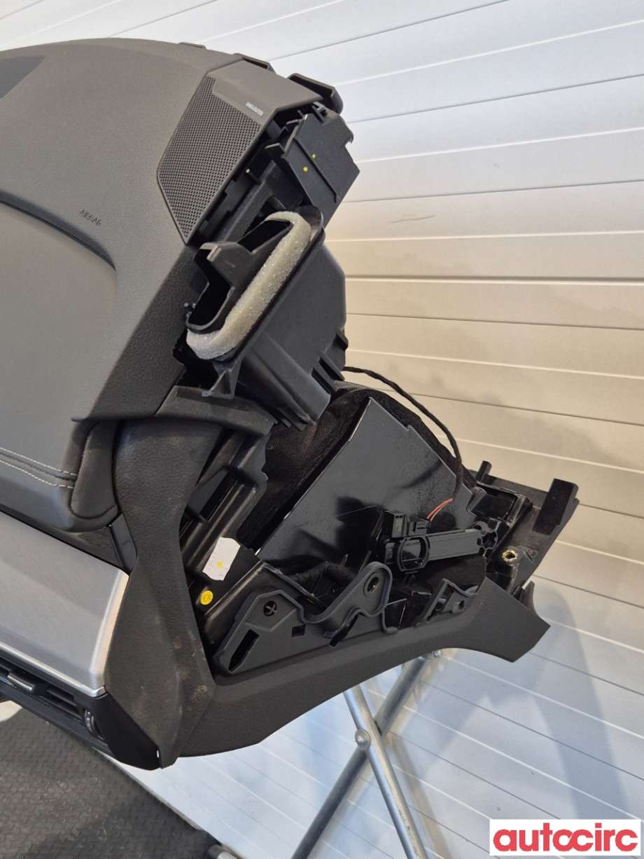 Dashbord til Audi e-tron 2018-->>  (AUDI|4KL857001C|)