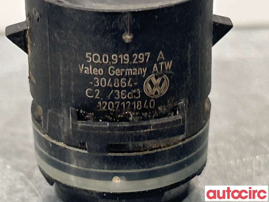 Parkeringssensor foran til VW Golf VII 2012-2017 (Fase 1) (VOLKSWAGEN|5Q0919297B)