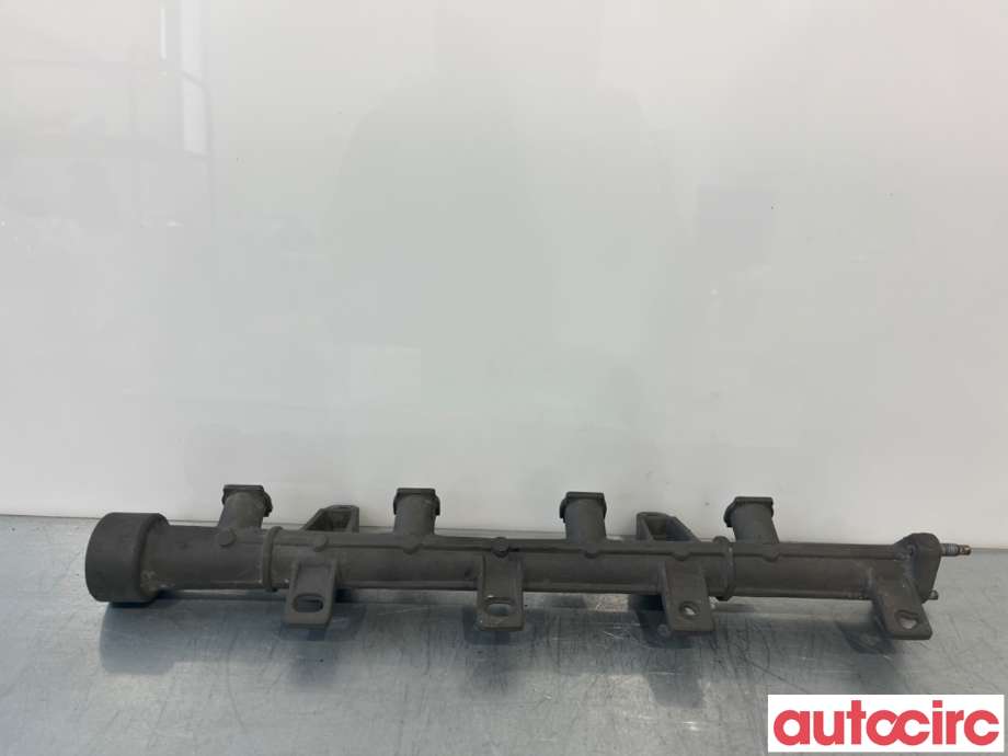 Dyseskinne (fuelrail) til Hyundai Getz 2002-2009  (HYUNDAI|3530426610|)