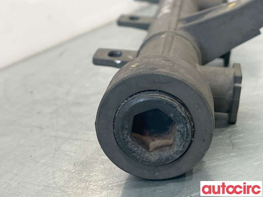 Dyseskinne (fuelrail) til Hyundai Getz 2002-2009  (HYUNDAI|3530426610|)