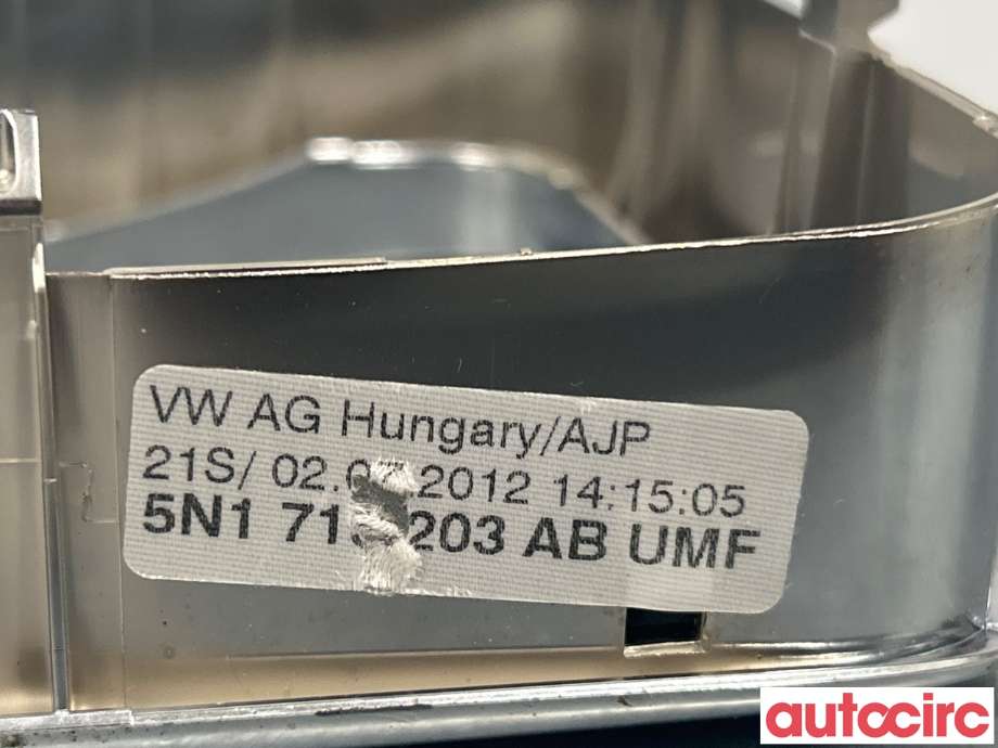 Diverse deler til VW Tiguan 2011-2016 (Type I, Fase 2)  (VOLKSWAGEN|5N1713203AB)