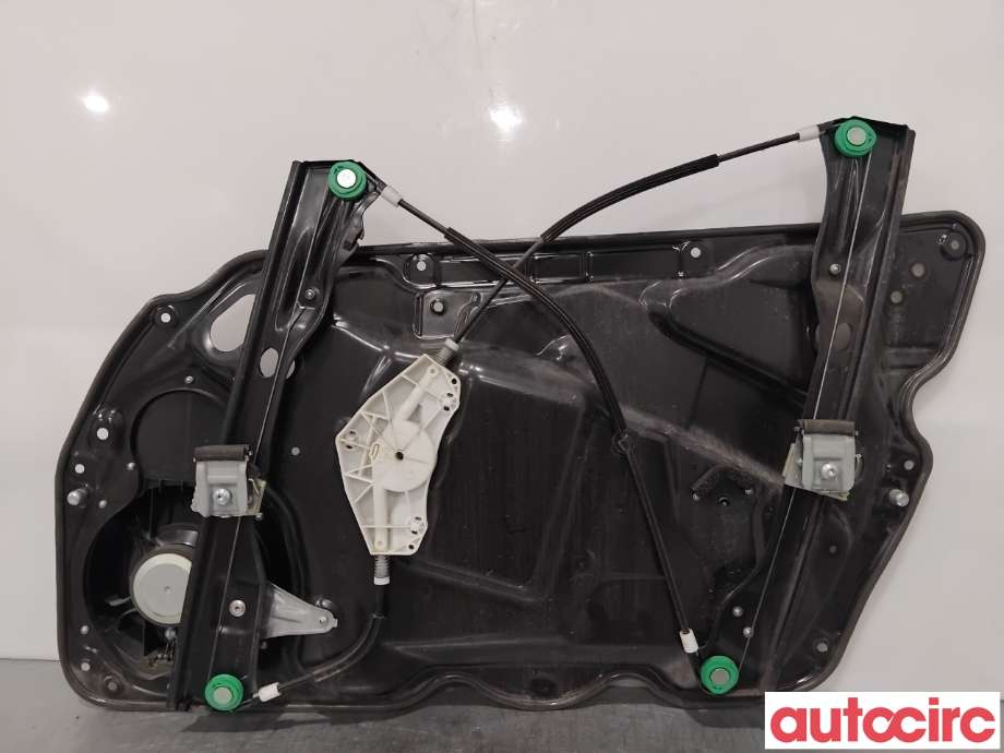 Ruteheis til VW Passat 2011-2015 (B7) (B7) (VOLKSWAGEN|3AA837461B||3AA837755)