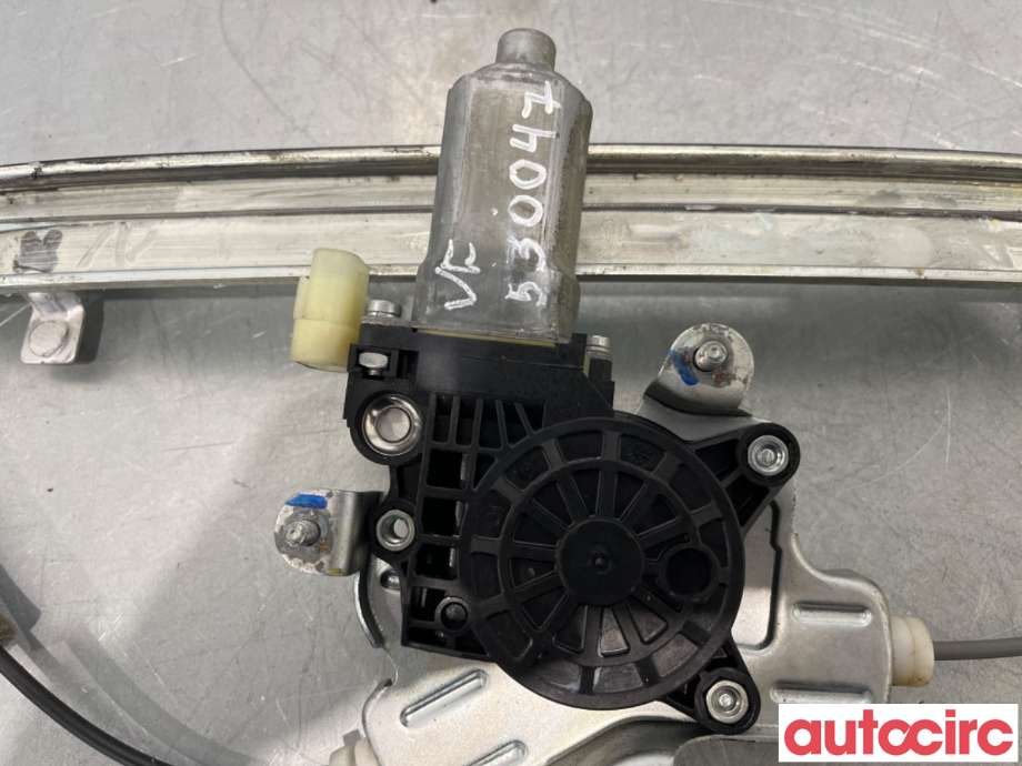 Ruteheis venstre foran til Hyundai Getz 2002-2009 (HYUNDAI|988101C100||82401-0B010)