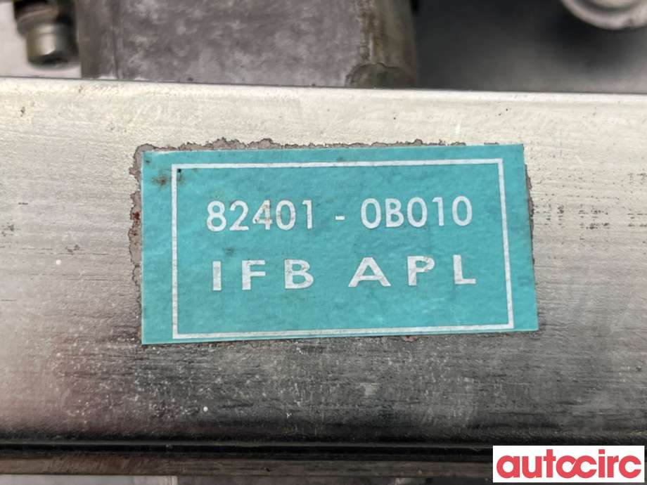 Ruteheis venstre foran til Hyundai Getz 2002-2009 (HYUNDAI|988101C100||82401-0B010)