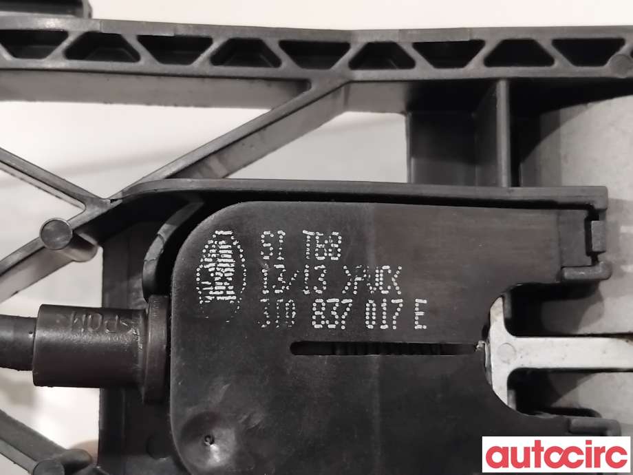 Dørhåndtak utv høyre bak til Škoda Superb 2008-2015 (Type II)  (SKODA|1K8837206F|5N0839885H|5N0839885F)