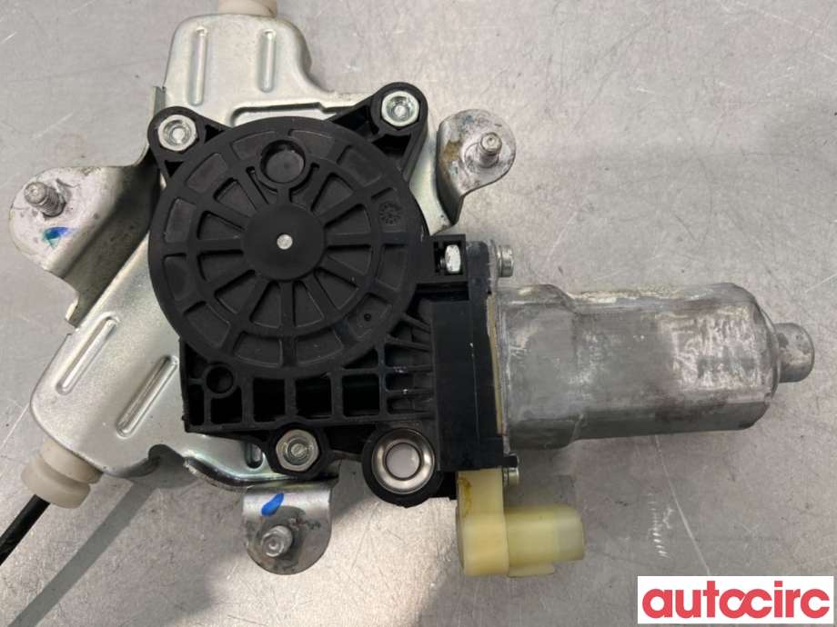 Ruteheis høyre foran til Hyundai Getz 2002-2009  (HYUNDAI|988201C100||82402-0B010)