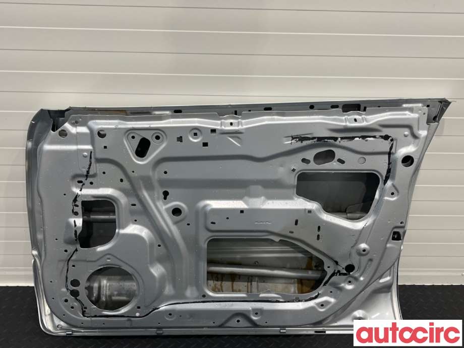 Dør høyre foran til Subaru Forester 2005-2008 (Type II, Fase 2)  (SUBARU|60009SA1219P|)