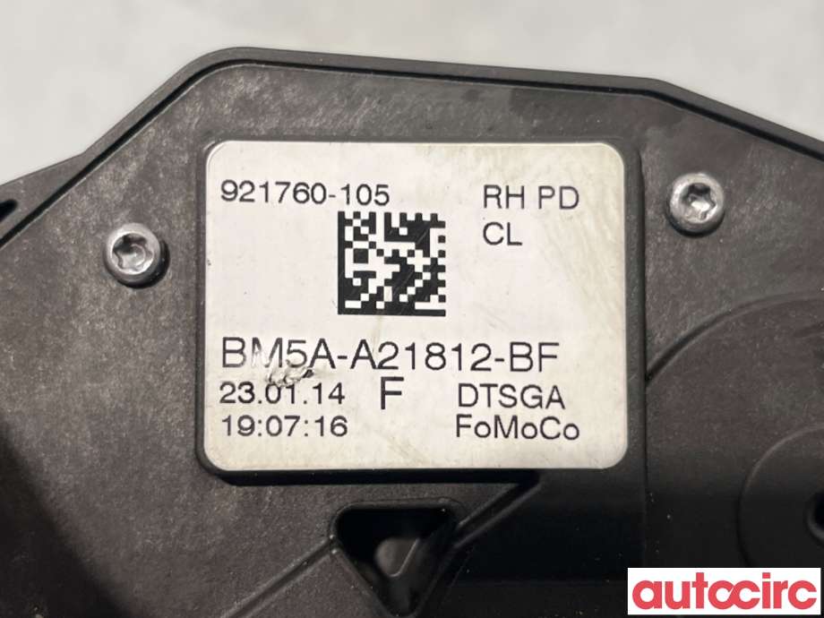 Låsekasse høyre foran til Ford Focus 2011-2014 (Type III, Fase 1)  (FORD|2066073|921760-105|BM5A-A21812-BF)