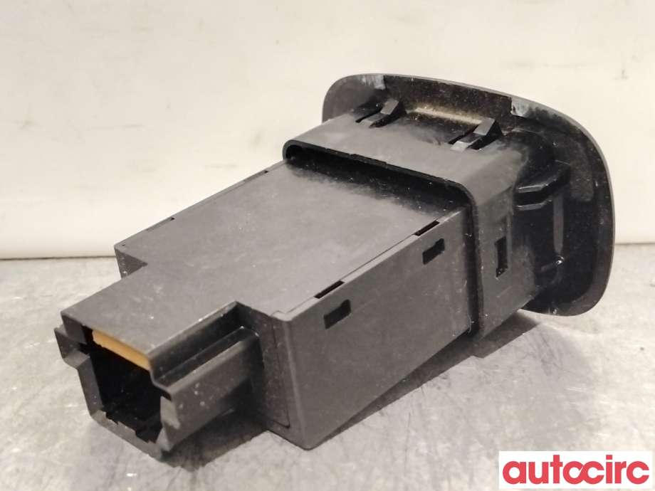 Bryter baklukeåpner til Mitsubishi Outlander 2012-2015 (Type III, Fase 1)  (MITSUBISHI|MN170754|)