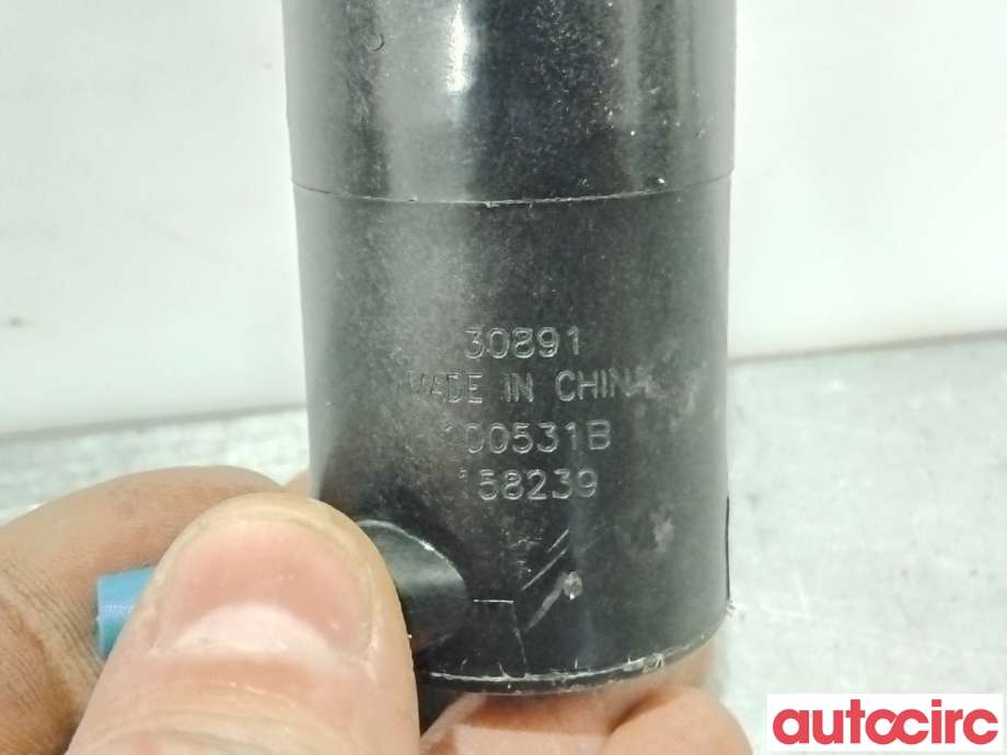 Spylerpumpe bak til Toyota Avensis 2009-2015 (Type III, Fase 1)  (TOYOTA|8533002040|)