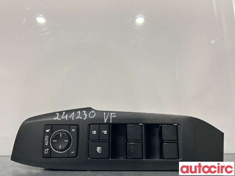 Bryter ruteheis til Lexus NX 2014-2021 (Type I) (AZ10) (AZ10) (LEXUS|8404078010|)