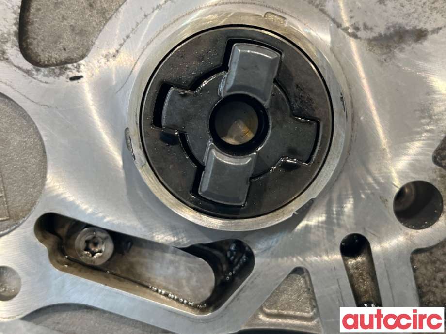 Vakuumpumpe til VW Polo 2009-2014 (Type V, Fase 1)  (VOLKSWAGEN|03L145100G||03L145100J)