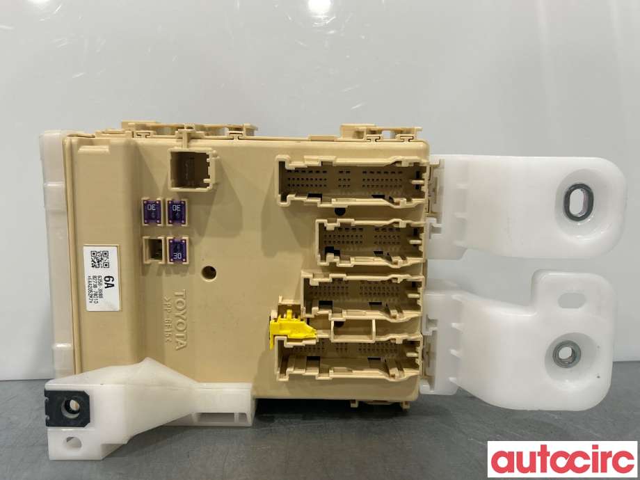 Sikringsboks til Lexus NX, 2014-2021 (Type I) (AZ10) (AZ10) (LEXUS|8273078010)