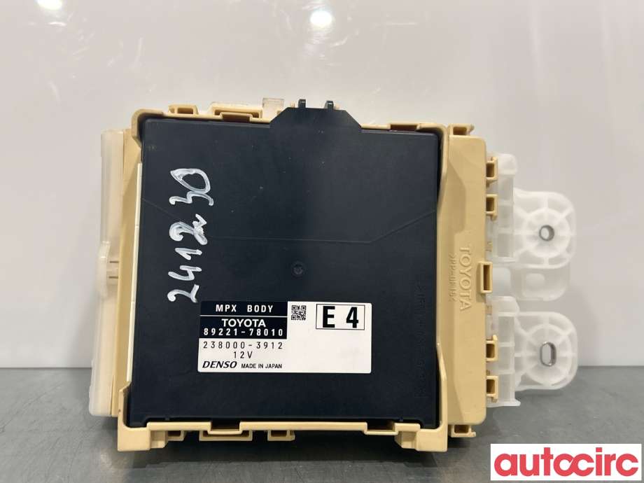 Sikringsboks til Lexus NX 2014-2021 (Type I) (AZ10) (AZ10) (LEXUS|8273078010)