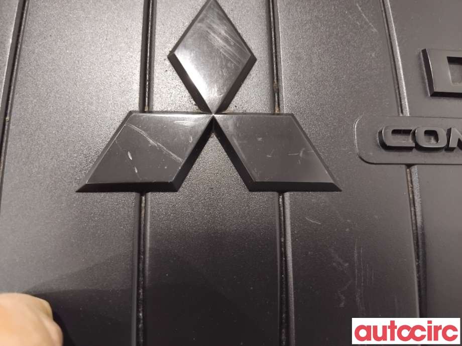 Motordeksel over motor til Mitsubishi Outlander 2012-2015 (Type III, Fase 1)  (MITSUBISHI|1003A245|)