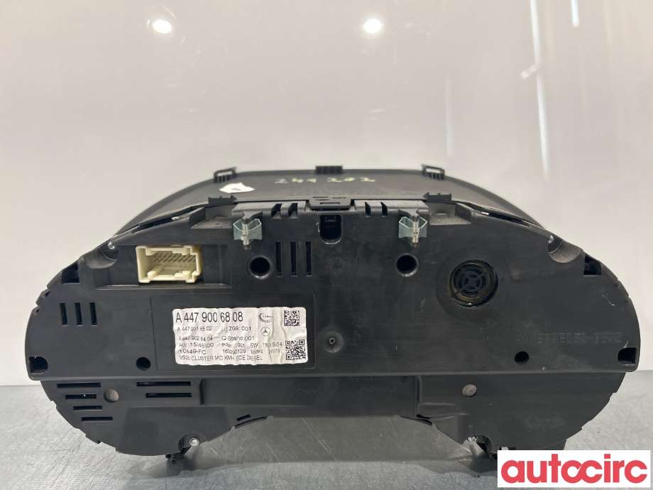 Instrumentpanel til Mercedes Vito 2014-->> (W447) (W447) (MERCEDES|A4479006808)