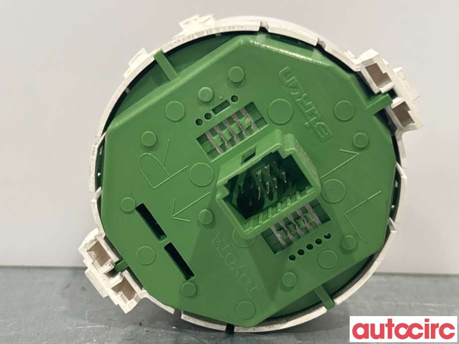 Bryter nødblink til Toyota Yaris 2012-2014 (Type III, Fase 1)  (TOYOTA|839500D080)