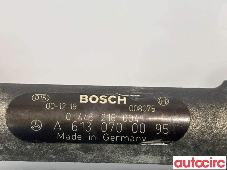 Dyseskinne (fuelrail) til Mercedes S-Klasse 1999-2005 (W220) (W220) (MERCEDES|A613070095|008075|0445216004)