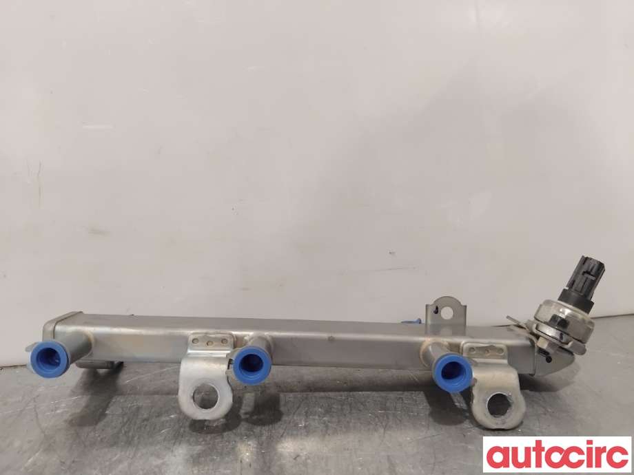 Dyseskinne (fuelrail) til Toyota Yaris 2020-->> (Type IV) (TOYOTA|2381415080|)