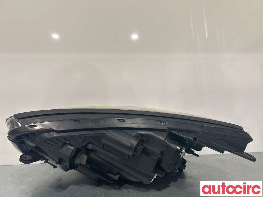 Frontlykt høyre halogen til Kia Picanto 2011-2017 (Type II)  (KIA|921021Y011)