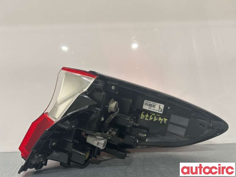 Baklykt venstre til Toyota C-HR 2016-->>  (TOYOTA|81561F4010)