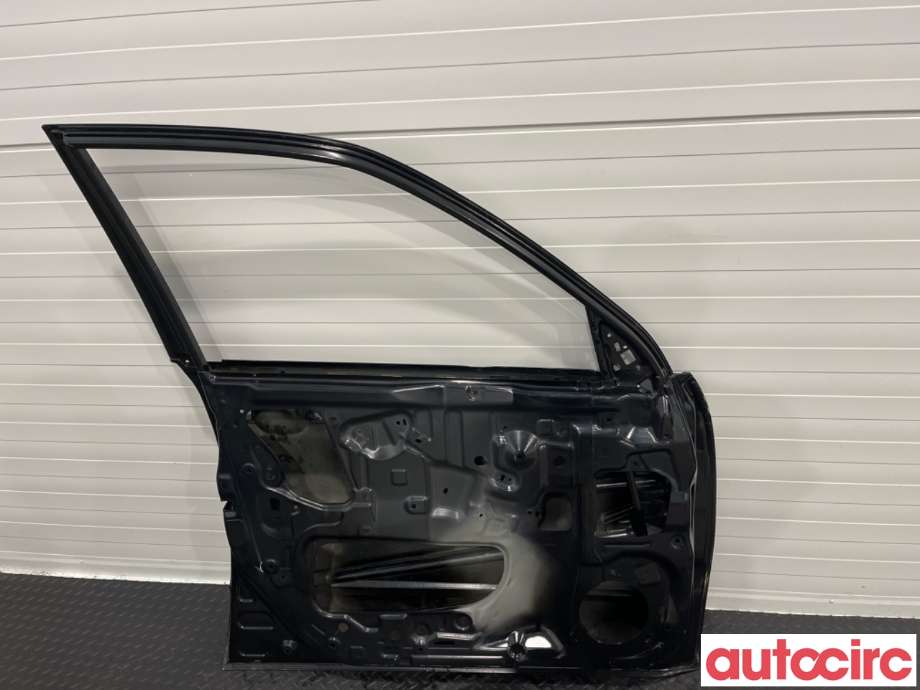 Dør venstre foran til Subaru Forester 2008-2013 (Type III)  (SUBARU|60009SC0319P|)