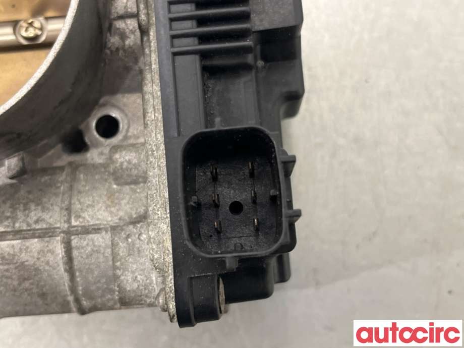 Spjeldhus til Nissan 350 Z 2002-2009  (NISSAN|161198J101|161198J10C|161198J103)