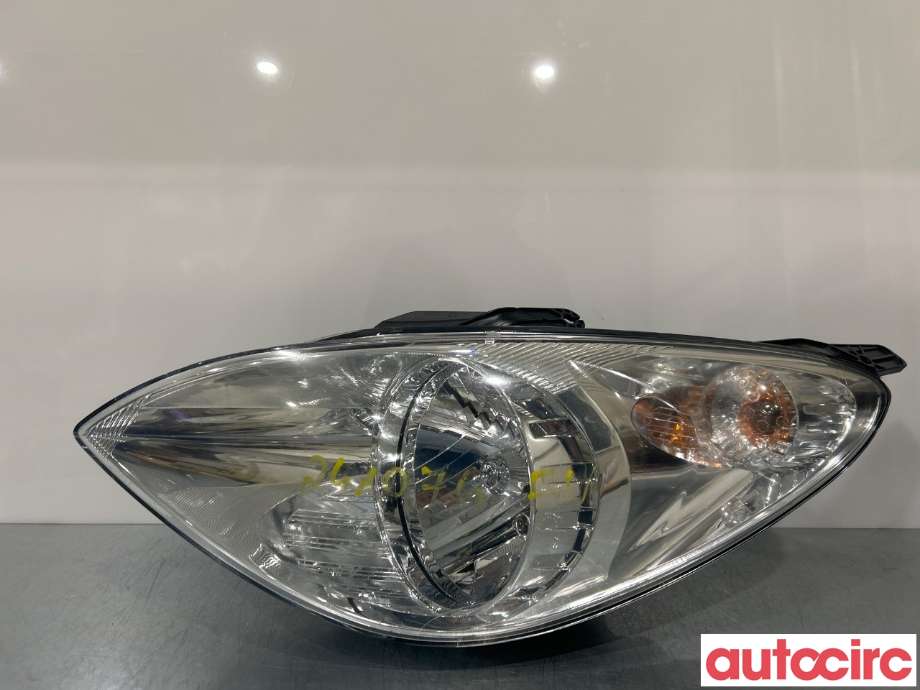 Frontlykt venstre halogen til Hyundai i20 2009-2014 (Type I) (HYUNDAI|921014P000)