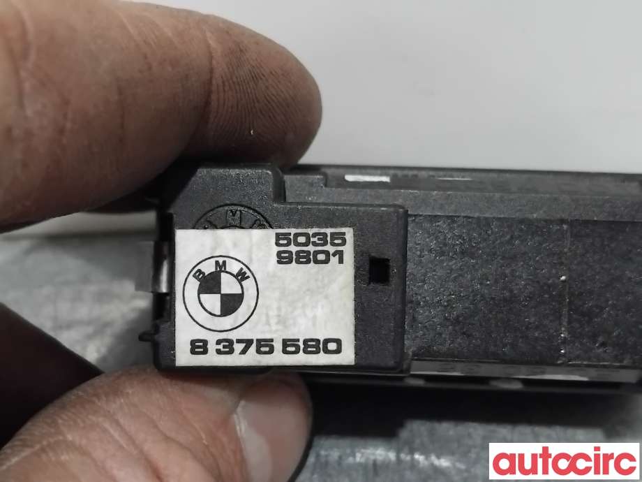 Bryter baklukeåpner til BMW X5 2007-2013 (E70) (E70) (BMW|61318375580||8375580)