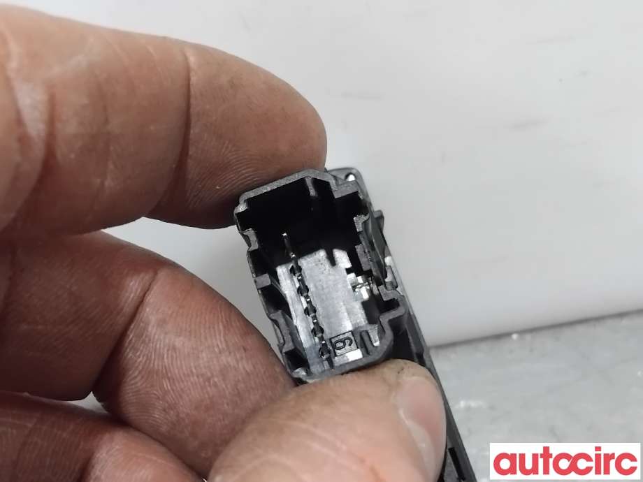 Bryter rutevarme til Ford Mondeo 2011-2014 (Type IV, Fase 2)  (FORD|1696320||BS7T18K574AA)