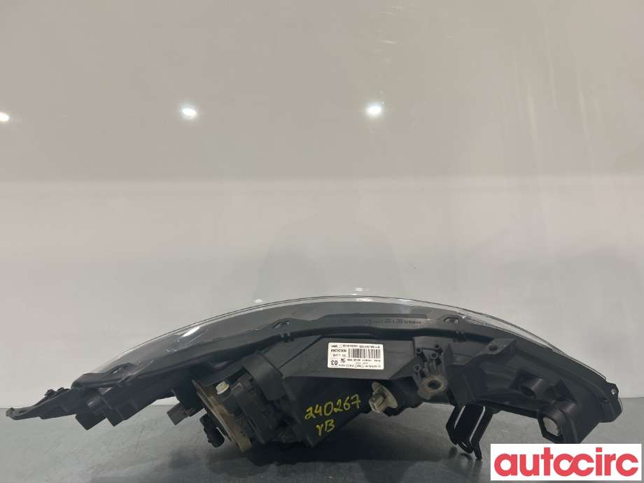 Frontlykt venstre halogen til Peugeot 108 2014-->>  (PEUGEOT|B000863880)