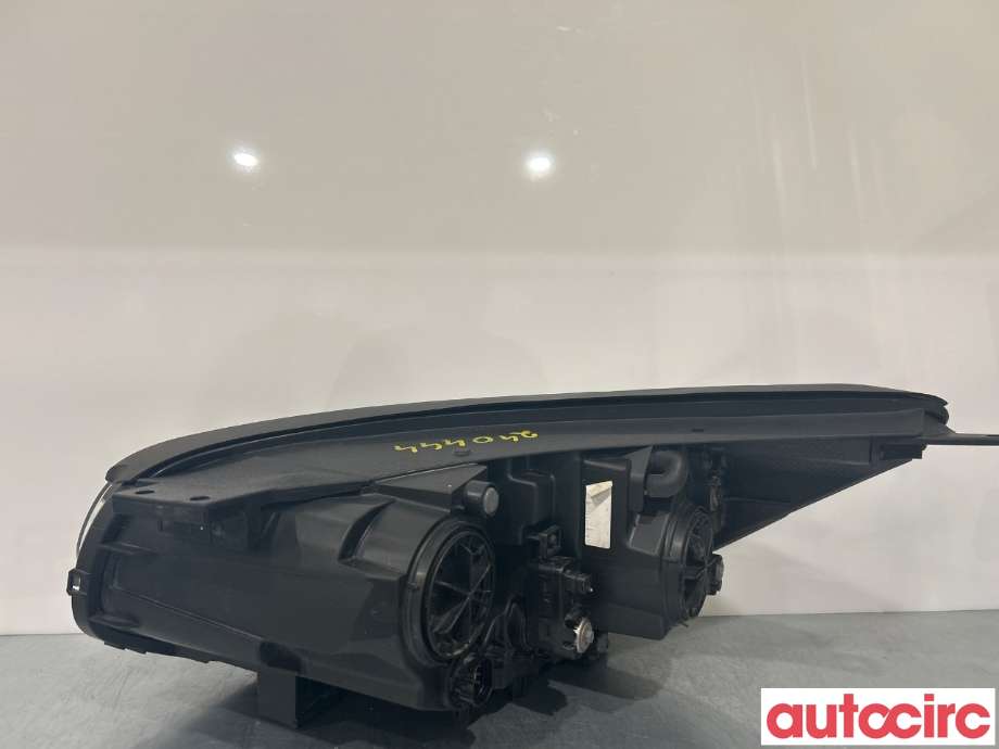 Frontlykt høyre halogen til Kia Soul 2014-2019 (Type II)  (KIA|92102E40101D)