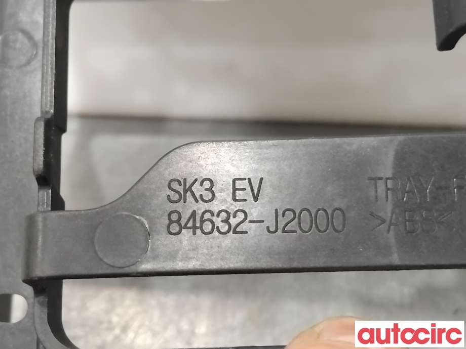 Innredning, Konsoll til Kia e-Soul 2019-->> (Type III) (KIA|84632J2010||84632-J2000)