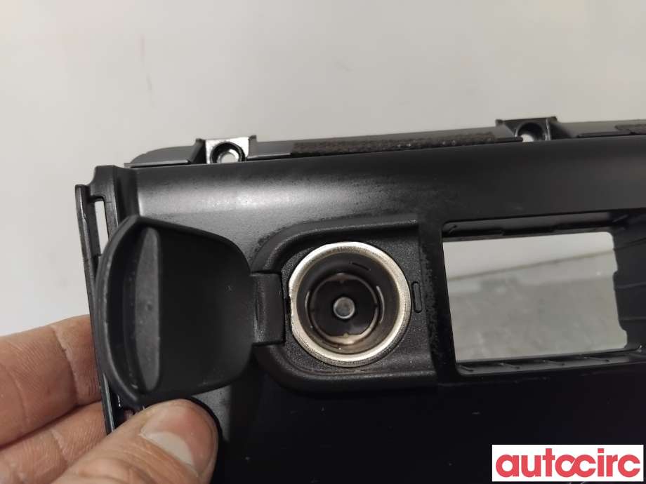 Innredning, Konsoll til Kia e-Soul 2019-->> (Type III)  (KIA|84673J2010||84651-J2052)