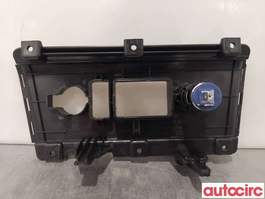 Innredning, Konsoll til Kia e-Soul 2019-->> (Type III)  (KIA|84673J2010||84651-J2052)