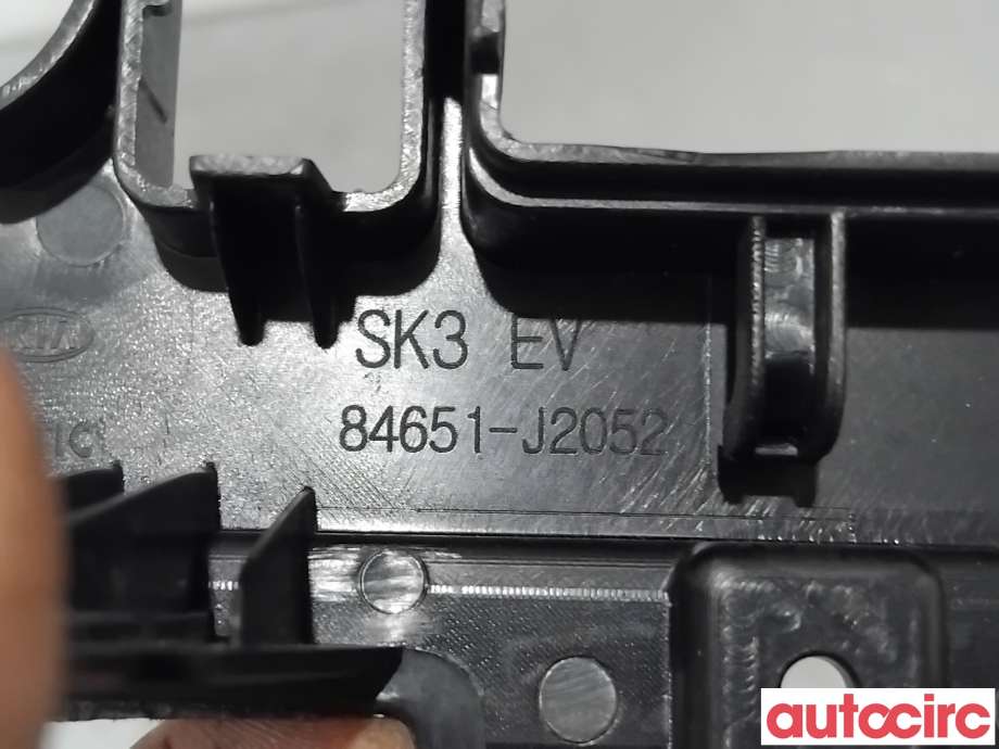 Innredning, Konsoll til Kia e-Soul 2019-->> (Type III)  (KIA|84673J2010||84651-J2052)