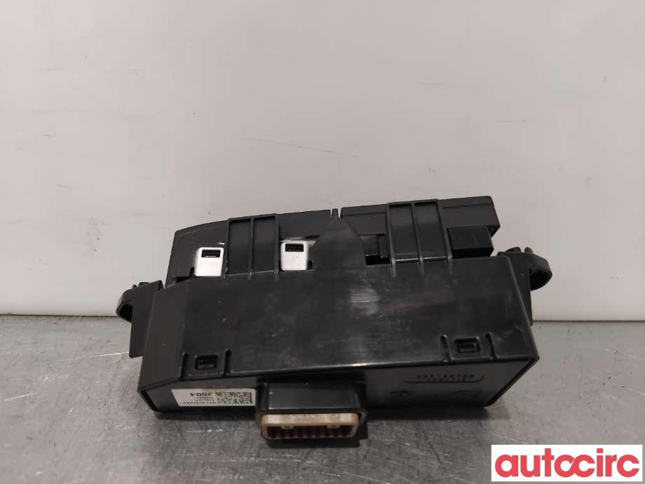 Bryter diverse til Kia e-Soul 2019-->> (Type III)  (KIA|93315J2040|)