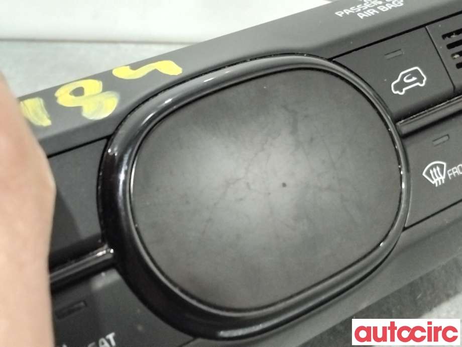 Varmeapparat betjening til Kia e-Soul 2019-->> (Type III)  (KIA|97250J2110WK||97250-J2110)