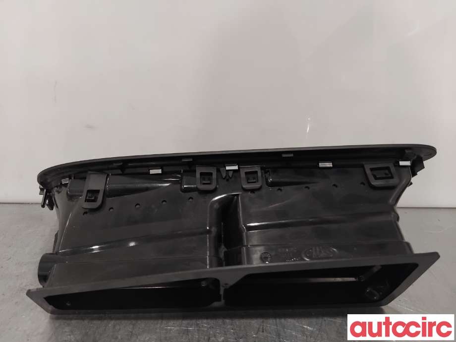 Dashbord friskluftdyse til Peugeot 5008 2010-2017 (Type I)  (PEUGEOT|824771||9686528077)