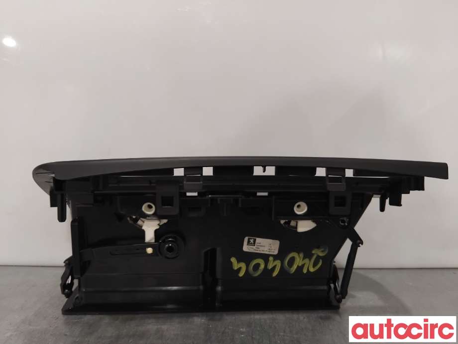 Dashbord friskluftdyse til Peugeot 5008 2010-2017 (Type I)  (PEUGEOT|824771||9686528077)