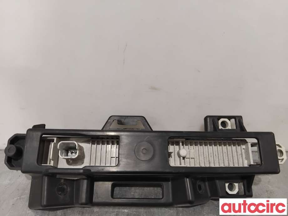 Parklykt venstre til Peugeot 108 2014-->>  (PEUGEOT|9677409380|89250841|9612662280)